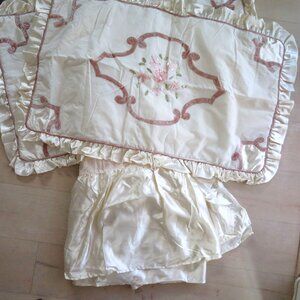 New Vintage King Shams Bedskirt Set Silk Ribbon Rose Velvet Design Cream Satin